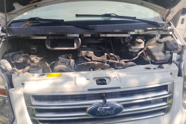 Used Ford Transit 2019 2.0T Diesel Commercial & Travel Mid-axle Mid-roof 9-Seater China VI Engine Bay