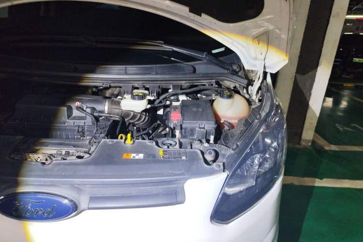 Used Ford Transit  Engine Bay Left