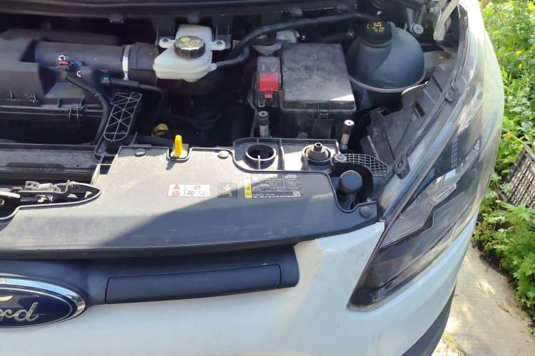 Used Ford Transit  Engine Bay Left