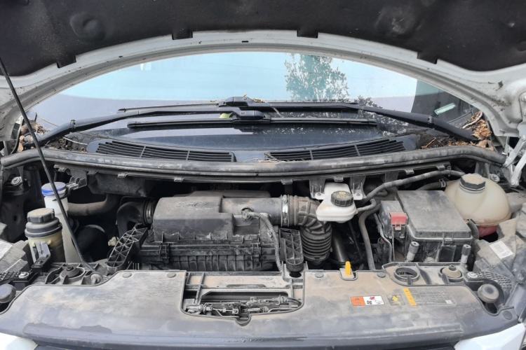 Used Ford Transit 2019 2.0T Gasoline Automatic Business & Travel Version Mid-Drive Mid-Roof 8-Seater China VI Standard Engine Bay