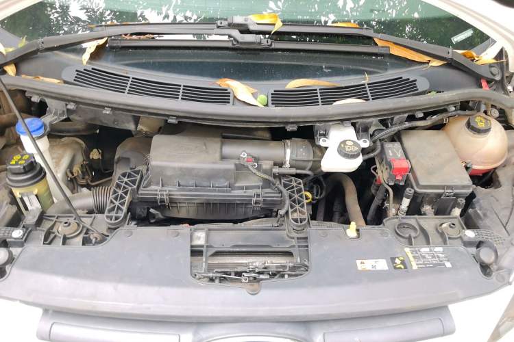 Used Ford Transit 2019 2.0T Diesel Multi-Purpose Commercial Vehicle Short Wheelbase Low Roof 6-Seater China VI Standard Engine Bay