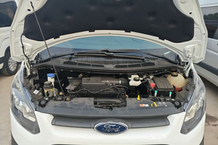 Used Ford Transit 2019 2.0T Diesel Multi-Purpose Commercial Vehicle Mid-Drive Mid-Roof 6-Seater China VI Standard Engine Bay