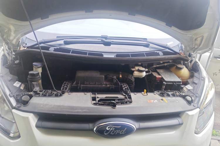 Used Ford Transit  Engine Bay