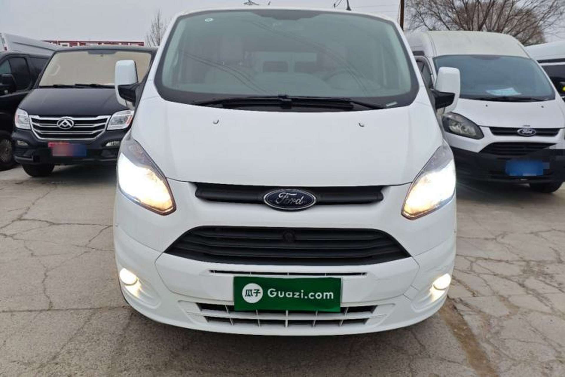 Used Ford Transit 2019 2.0T Diesel Commercial & Travel Short Wheelbase Low-Roof 7-Seater China VI Standard Exterior 1