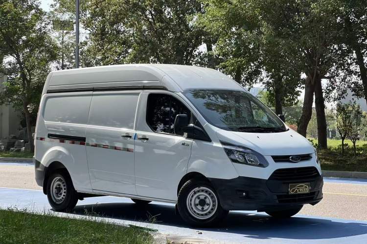 Used Ford Transit 2019 2.0T Diesel Van Mid-Chassis Mid-Roof 3-Seater China VI Standard Exterior 1
