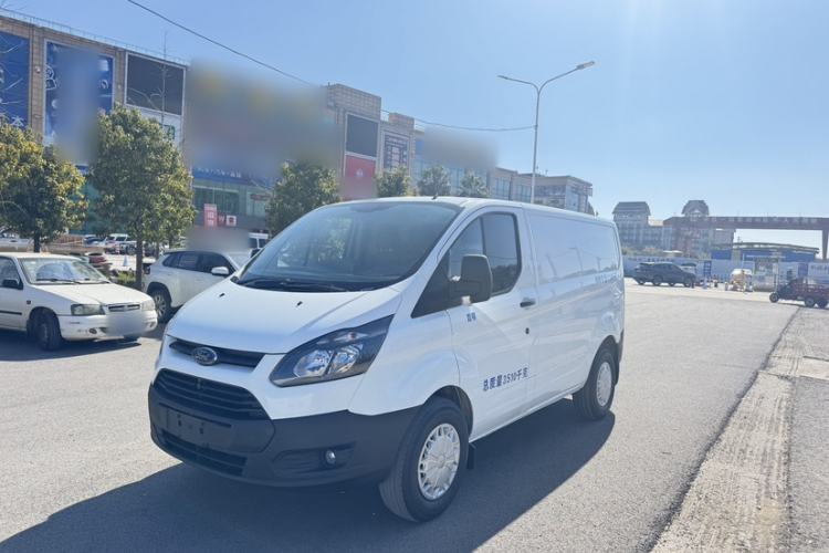 Used Ford Transit 2019 2.0T Diesel Van Short Wheelbase Low Roof 3-Seater China VI Standard Exterior 2