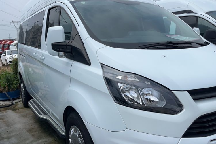Used Ford Transit 2019 2.0T Diesel Business & Travel Mid-Drive Mid-Roof 7-Seater China VI Standard Exterior 2