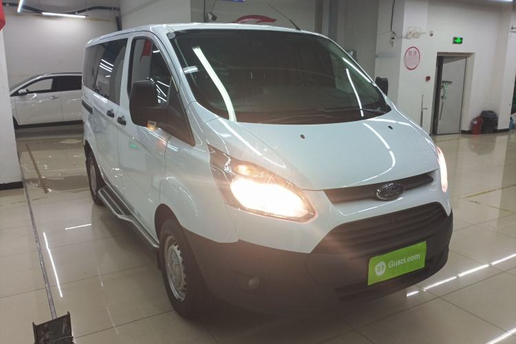 Used Ford Transit 2019 2.0T Gasoline Automatic Multi-Function Commercial Vehicle Short Wheelbase Low Roof 6-Seater China VI Standard Exterior 2