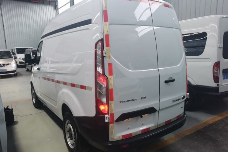 Used Ford Transit 2019 2.0T Diesel Van Short Wheelbase Mid-Roof 3-Seater China VI Standard Exterior 2