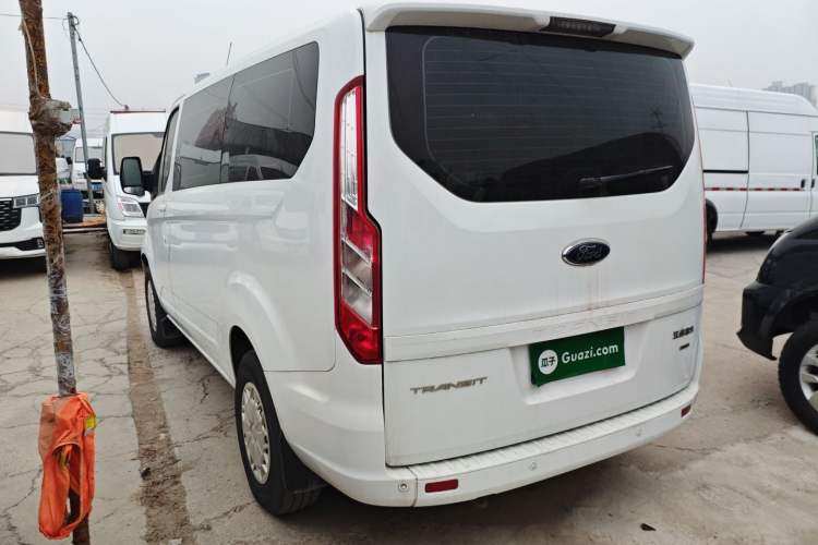 Used Ford Transit 2019 2.0T Diesel Commercial & Travel Short Wheelbase Low-Roof 7-Seater China VI Standard Exterior 3