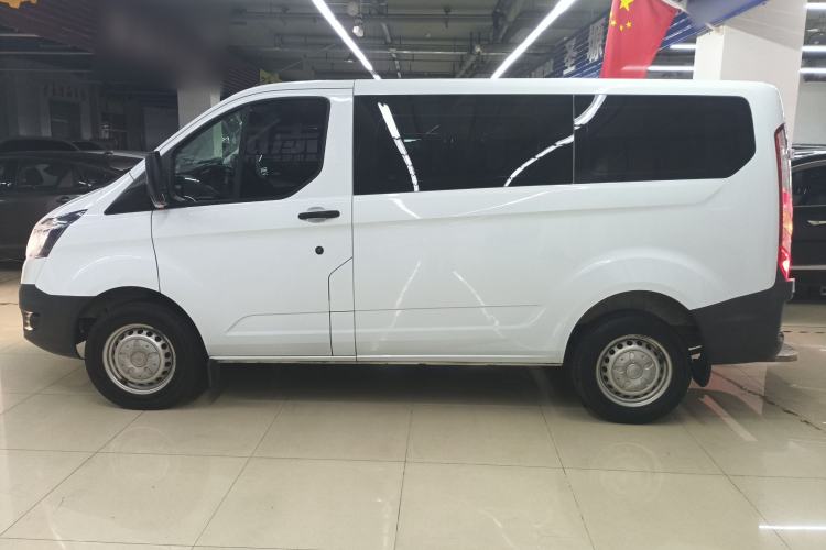 Used Ford Transit 2019 2.0T Gasoline Automatic Multi-Function Commercial Vehicle Short Wheelbase Low Roof 6-Seater China VI Standard Exterior 3