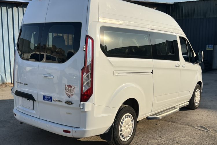 Used Ford Transit 2019 2.0T Gasoline Automatic Business & Travel Version Mid-Drive Mid-Roof 9-Seater China VI Standard Exterior 3