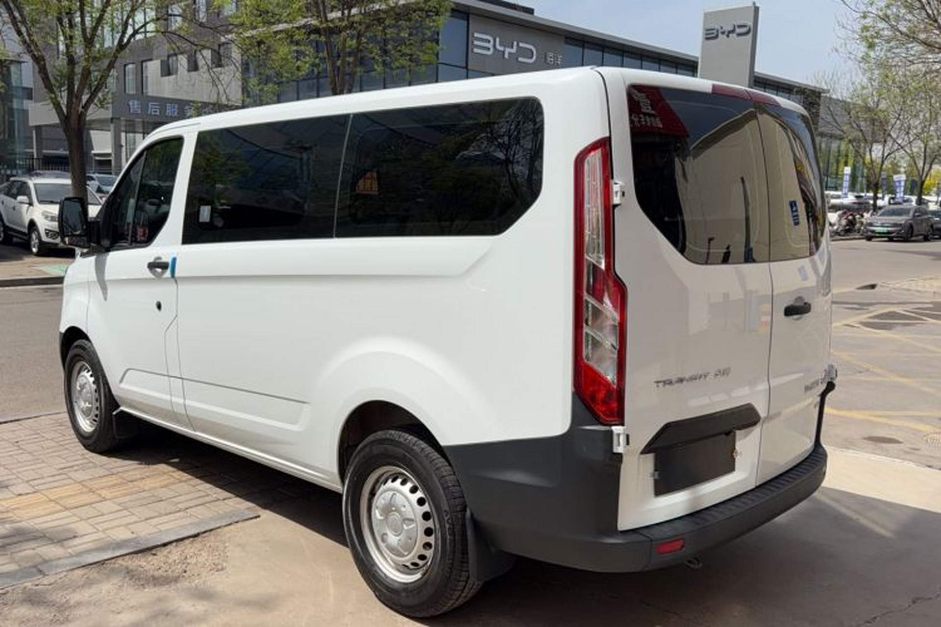 Used Ford Transit 2019 2.0T Diesel Multi-Purpose Commercial Vehicle Short Wheelbase Low Roof 6-Seater China VI Standard Exterior 4