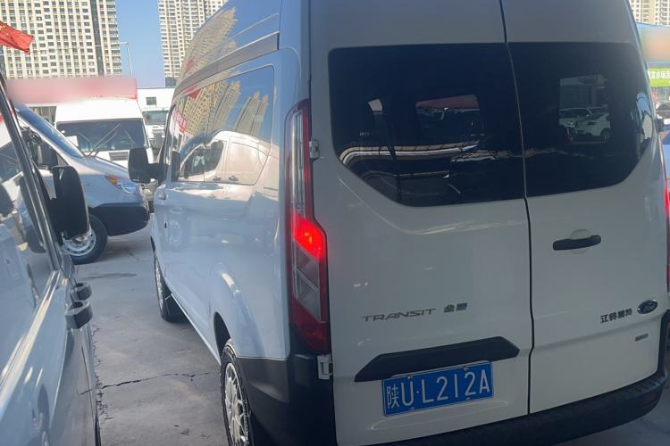 Used Ford Transit 2019 2.0T Gasoline Multi-Function Commercial Vehicle Short Wheelbase Mid-Roof 6-Seater China VI Standard Exterior 4