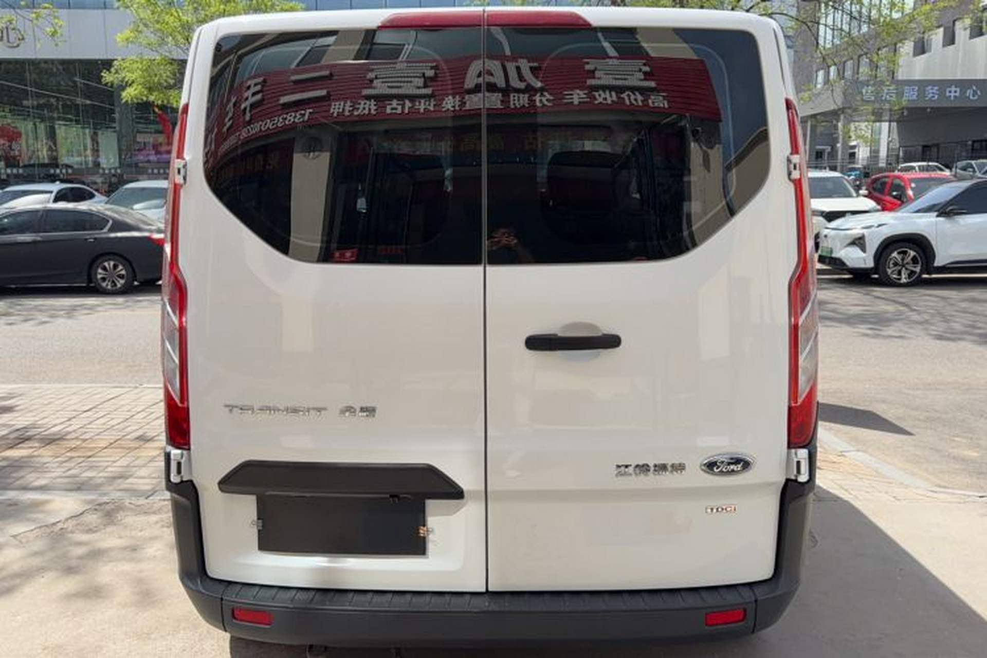 Used Ford Transit 2019 2.0T Diesel Multi-Purpose Commercial Vehicle Short Wheelbase Low Roof 6-Seater China VI Standard Exterior 5