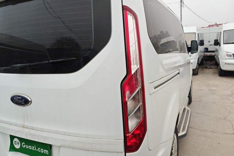 Used Ford Transit 2019 2.0T Diesel Commercial & Travel Short Wheelbase Low-Roof 7-Seater China VI Standard Exterior 6