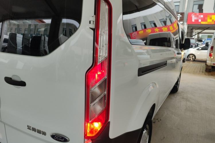 Used Ford Transit 2019 2.0T Diesel Multi-Purpose Commercial Vehicle Mid-Drive Mid-Roof 6-Seater China VI Standard Exterior 6