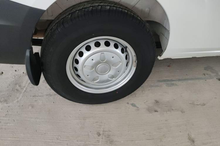 Used Ford Transit 2019 2.0T Diesel Multi-Purpose Commercial Vehicle Mid-Drive Mid-Roof 6-Seater China VI Standard Exterior 8