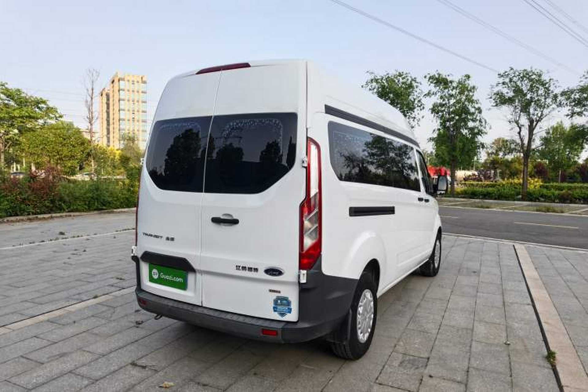 Used Ford Transit 2019 2.0T Diesel Multi-Purpose Commercial Vehicle Mid-Drive Mid-Roof 6-Seater China VI Standard Exterior 8