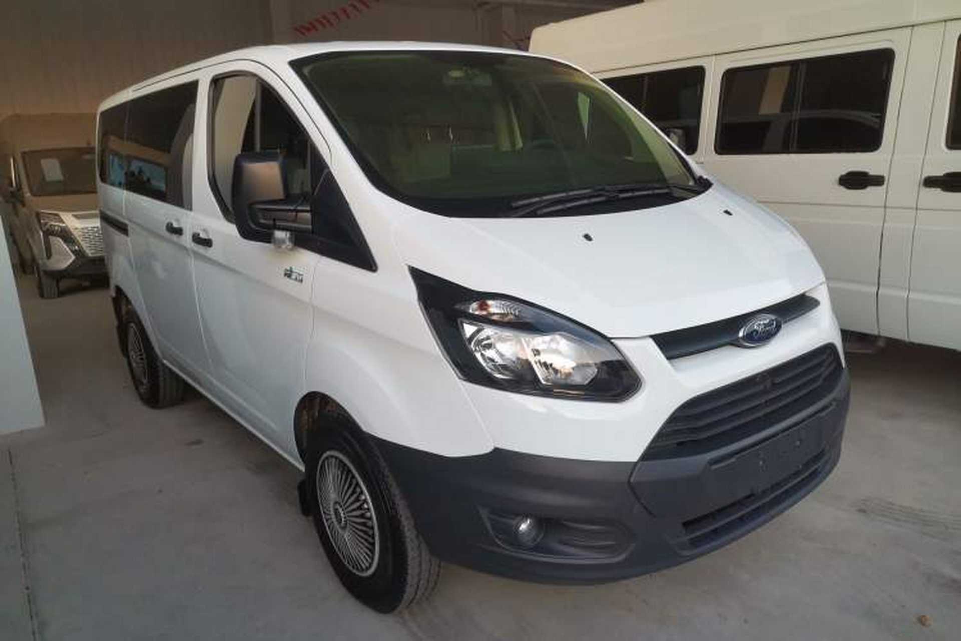Used Ford Transit 2019 2.0T Diesel Multi-Purpose Commercial Vehicle Short Wheelbase Low Roof 6-Seater China VI Standard Front Right 45 Deg