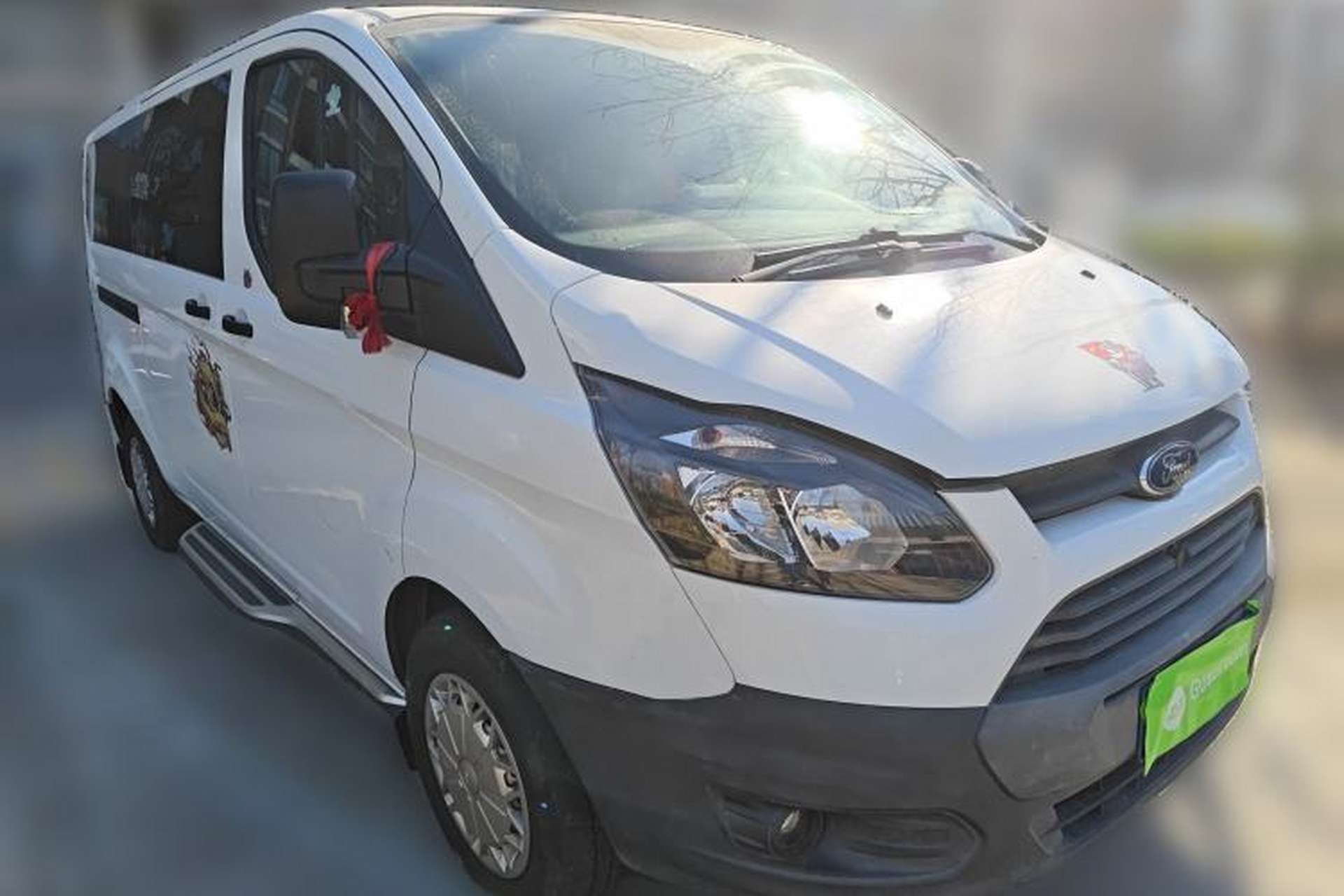 Used Ford Transit 2019 2.0T Gasoline Multi-Purpose Commercial Vehicle Mid-Drive Mid-Roof 6-Seater China VI Standard Front Right 45 Deg
