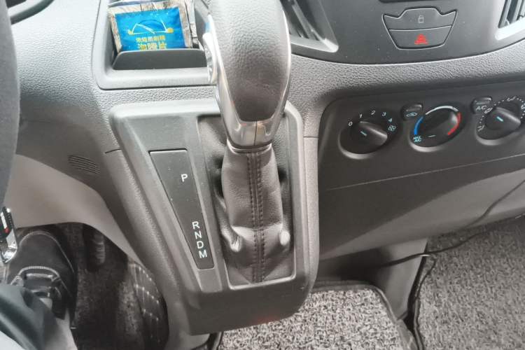 Used Ford Transit 2019 2.0T Gasoline Automatic Multi-Function Commercial Vehicle Mid-Roof 6-Seater China VI Standard Gear Lever