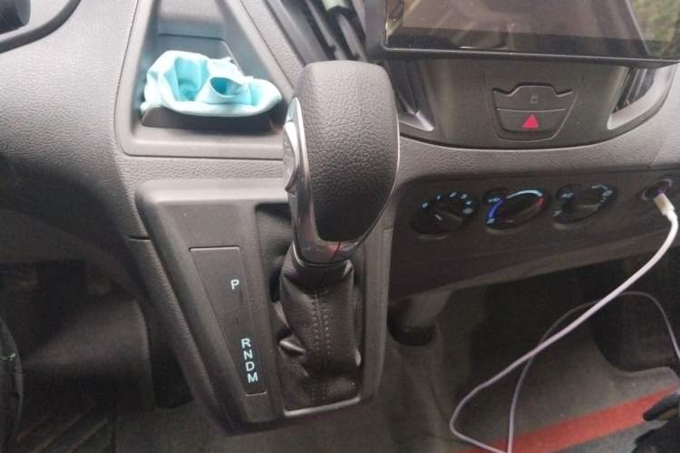 Used Ford Transit  Gear Lever