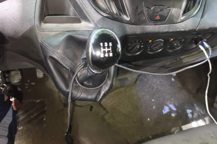 Used Ford Transit  Gear Lever