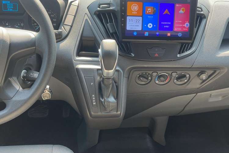 Used Ford Transit 2019 2.0T Gasoline Automatic Multi-Function Commercial Vehicle Mid-Roof 6-Seater China VI Standard Gear Lever
