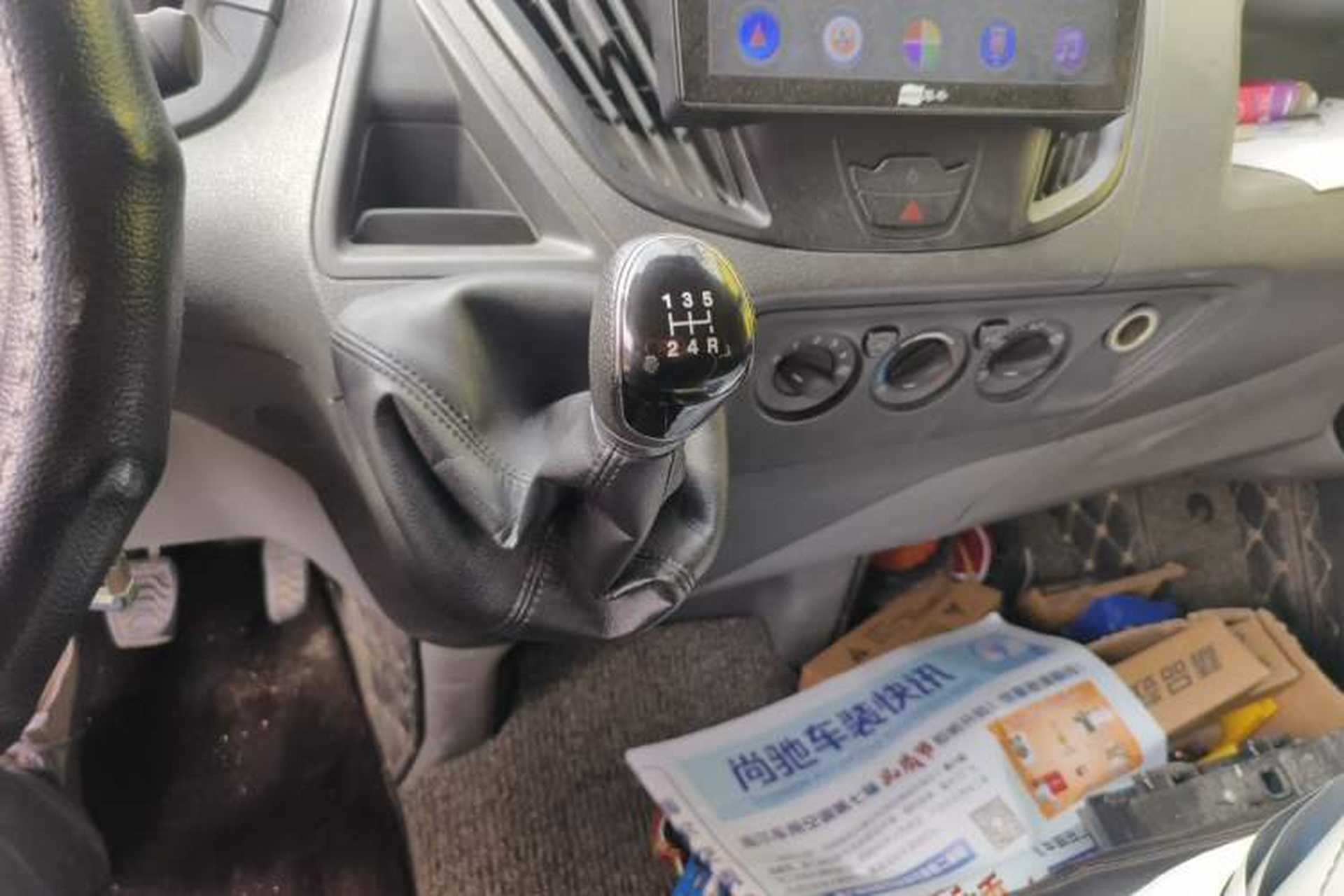 Used Ford Transit 2019 2.0T Diesel Multi-Purpose Commercial Vehicle Mid-Drive Mid-Roof 6-Seater China VI Standard Gear Lever