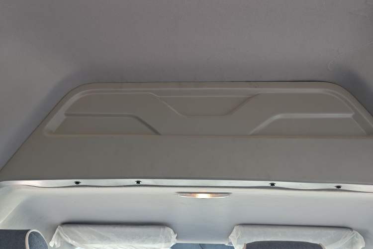 Used Ford Transit 2019 2.0T Gasoline Multi-Function Commercial Vehicle Short Wheelbase Mid-Roof 6-Seater China VI Standard Headliner