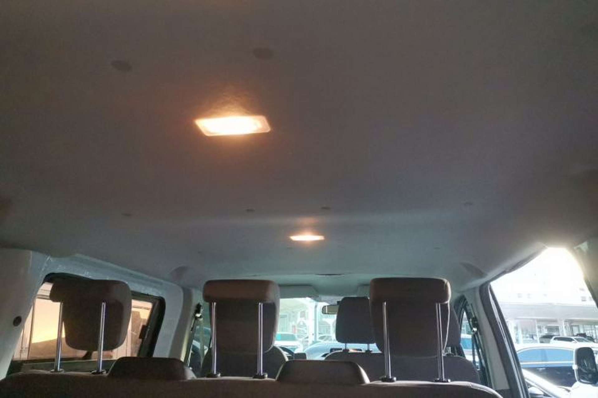 Used Ford Transit 2019 2.0T Diesel Multi-Purpose Commercial Vehicle Short Wheelbase Low Roof 6-Seater China VI Standard Headliner