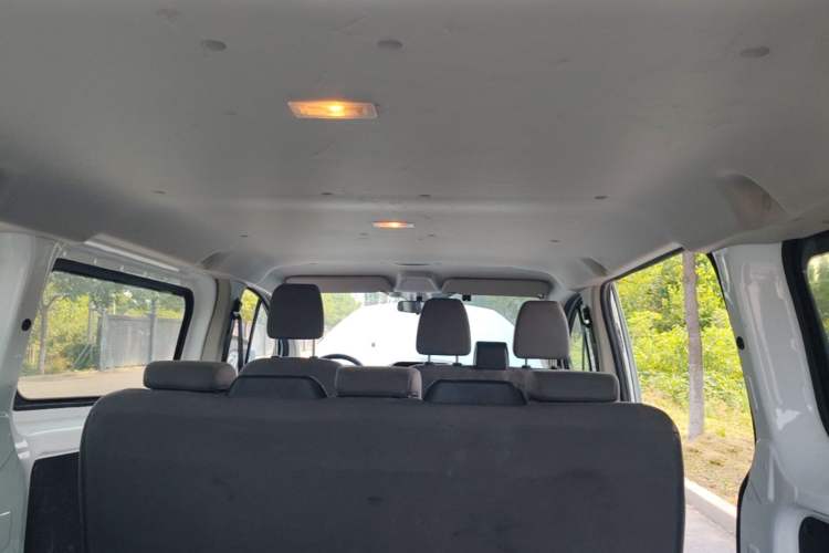 Used Ford Transit 2019 2.0T Gasoline Automatic Multi-Function Commercial Vehicle Short Wheelbase Low Roof 6-Seater China VI Standard Headliner