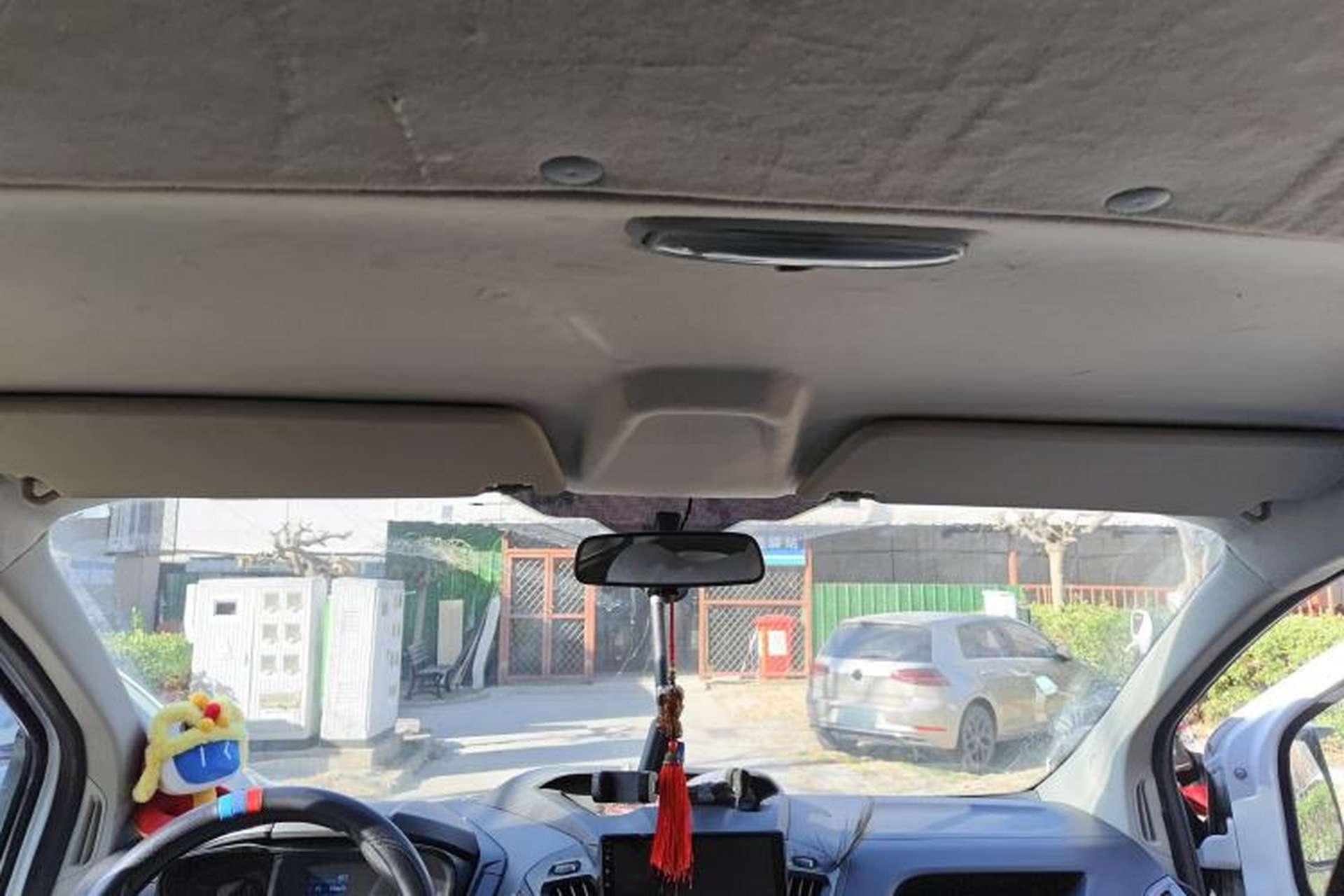 Used Ford Transit 2019 2.0T Gasoline Multi-Purpose Commercial Vehicle Mid-Drive Mid-Roof 6-Seater China VI Standard Headliner