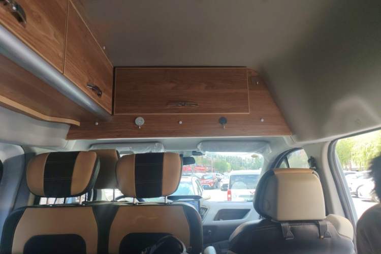 Used Ford Transit 2019 2.0T Diesel Multi-Purpose Commercial Vehicle Mid-Drive Mid-Roof 6-Seater China VI Standard Headliner
