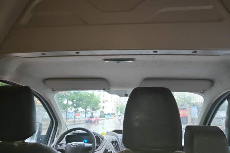 Used Ford Transit 2019 2.0T Diesel Multi-Purpose Commercial Vehicle Short Wheelbase Mid-Roof Design 6-Seater China VI Standard Headliner
