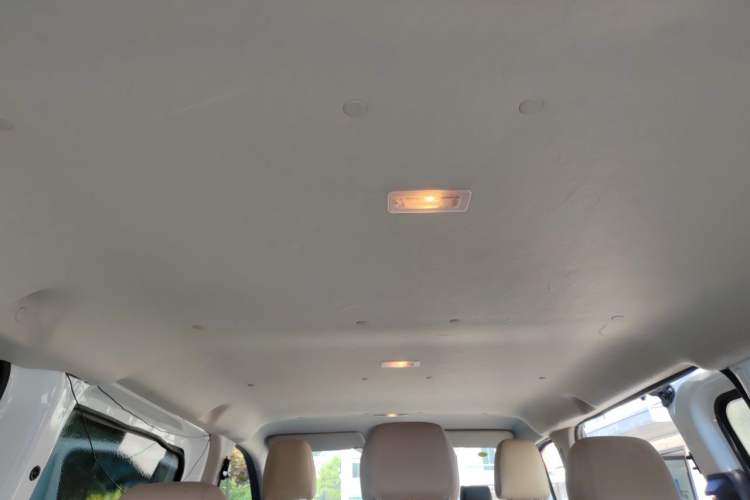 Used Ford Transit 2019 2.0T Gasoline Automatic Multi-Function Commercial Vehicle Short Wheelbase Low Roof 6-Seater China VI Standard Headliner