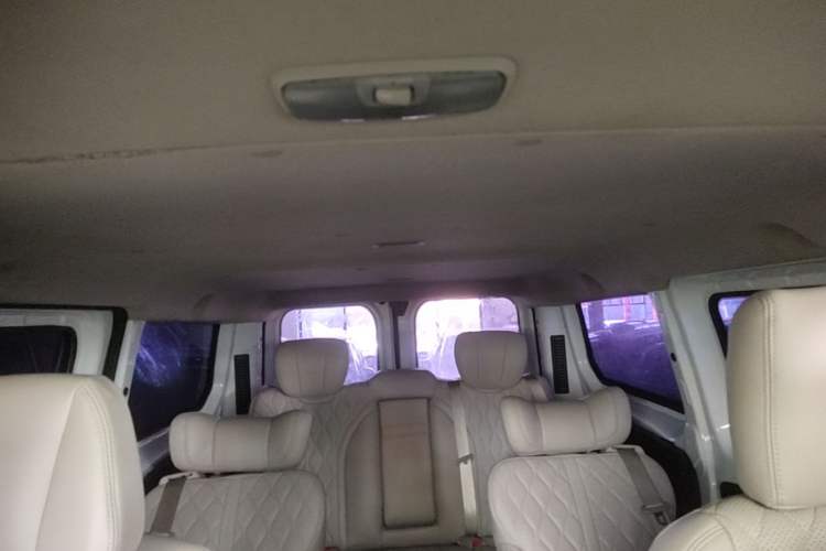 Used Ford Transit 2019 2.0T Gasoline Automatic Multi-Function Commercial Vehicle Short Wheelbase Low Roof 6-Seater China VI Standard Headliner