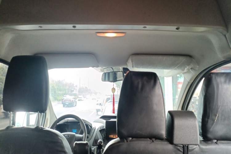 Used Ford Transit 2019 2.0T Diesel Multi-Purpose Commercial Vehicle Mid-Drive Mid-Roof 6-Seater China VI Standard Headliner