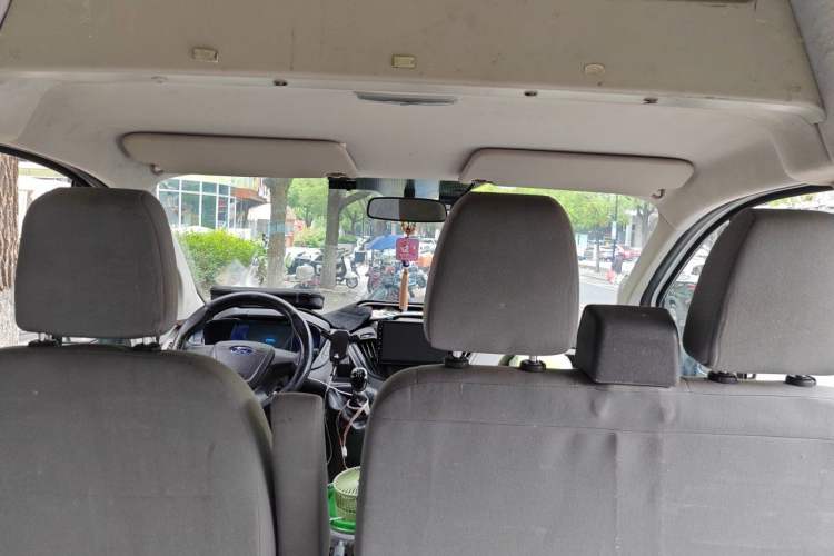 Used Ford Transit 2019 2.0T Diesel Business & Travel Mid-Drive Mid-Roof 8-Seater China VI Standard Headliner