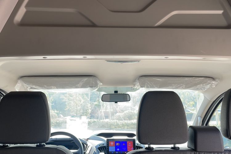 Used Ford Transit 2019 2.0T Gasoline Automatic Multi-Function Commercial Vehicle Mid-Roof 6-Seater China VI Standard Headliner