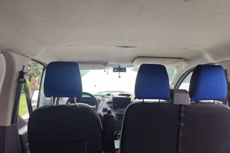 Used Ford Transit 2019 2.0T Diesel Multi-Purpose Commercial Vehicle Short Wheelbase Low Roof 6-Seater China VI Standard Headliner