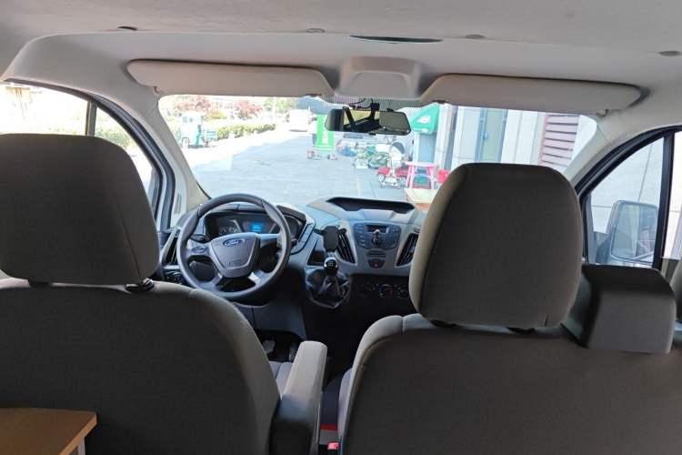 Used Ford Transit 2019 2.0T Gasoline Multi-Purpose Commercial Vehicle Short Wheelbase Low Roof 6-Seater China VI Standard Headliner