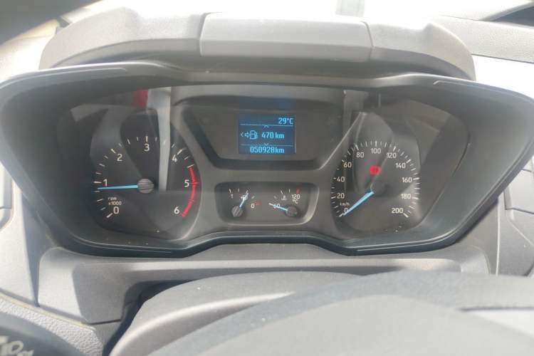 Used Ford Transit 2019 2.0T Diesel Multi-Purpose Commercial Vehicle Mid-Drive Mid-Roof 6-Seater China VI Standard Instrument Cluster