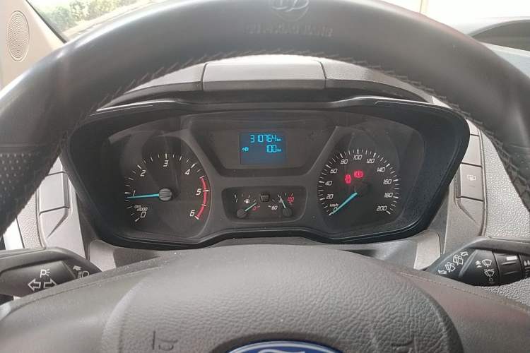 Used Ford Transit 2019 2.0T Diesel Commercial & Travel Short Wheelbase Low-Roof 7-Seater China VI Standard Instrument Cluster