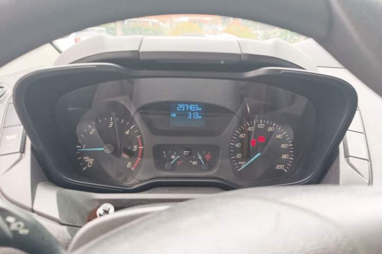 Used Ford Transit 2019 2.0T Diesel Multi-Purpose Commercial Vehicle Mid-Drive Mid-Roof 6-Seater China VI Standard Instrument Cluster