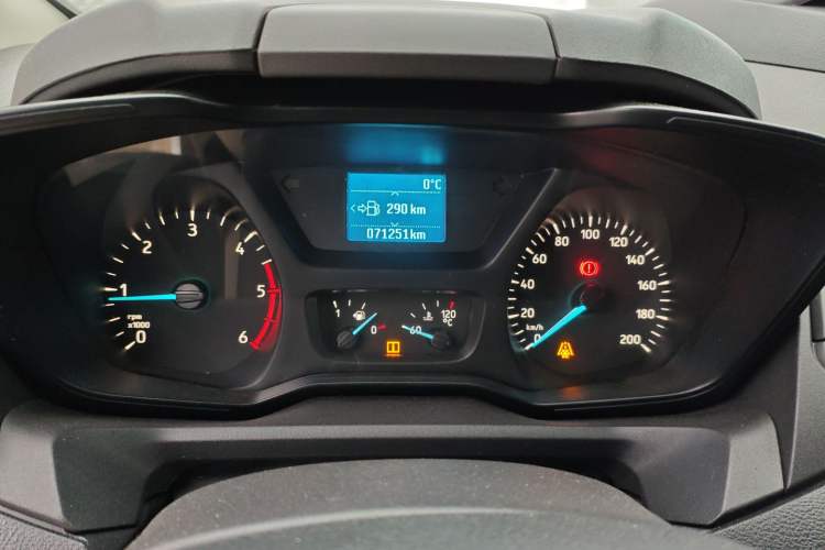 Used Ford Transit 2019 2.0T Diesel Commercial & Travel Short Wheelbase Low-Roof 7-Seater China VI Standard Instrument Cluster
