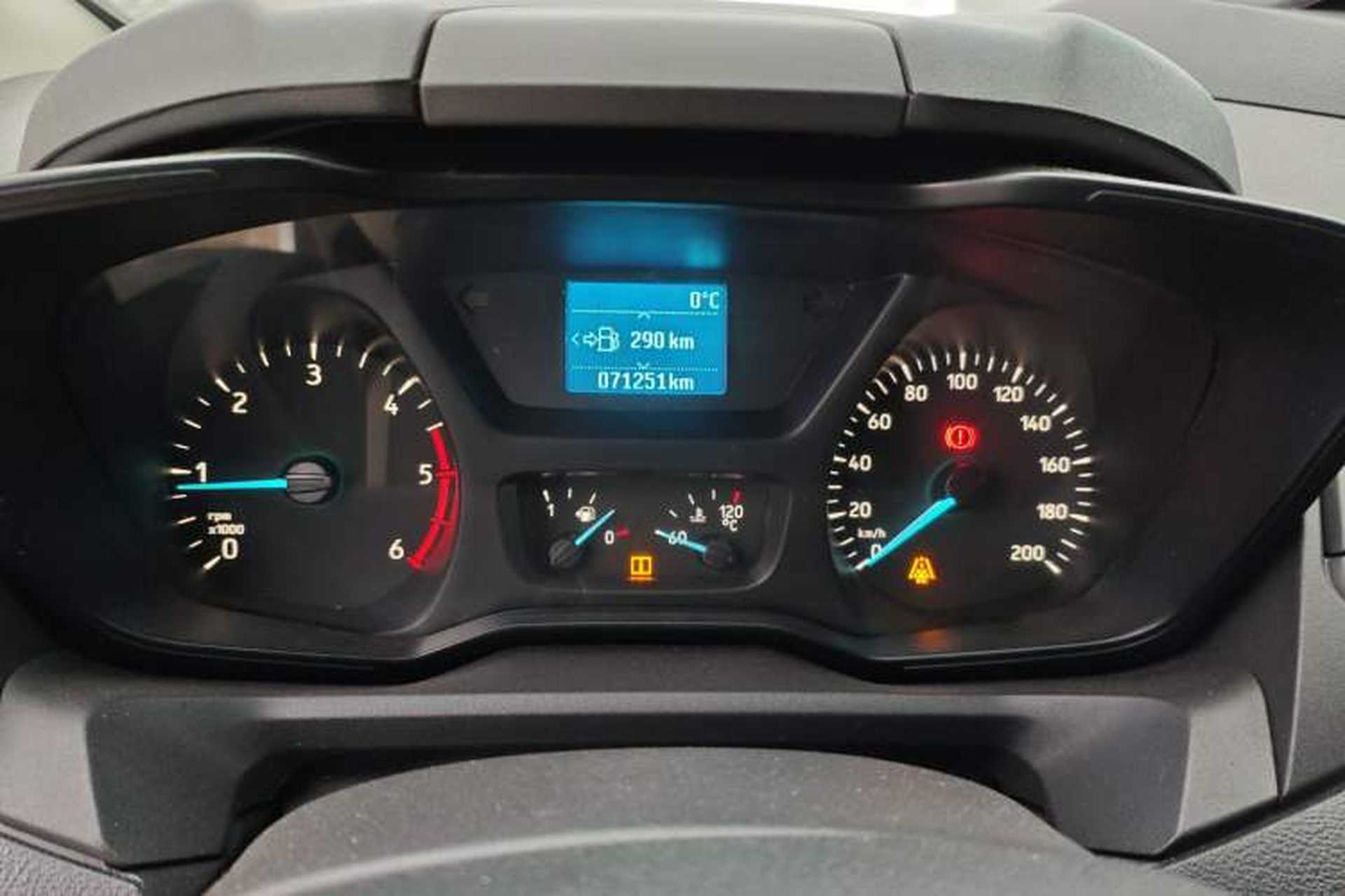 Used Ford Transit 2019 2.0T Diesel Commercial & Travel Short Wheelbase Low-Roof 7-Seater China VI Standard Instrument Cluster