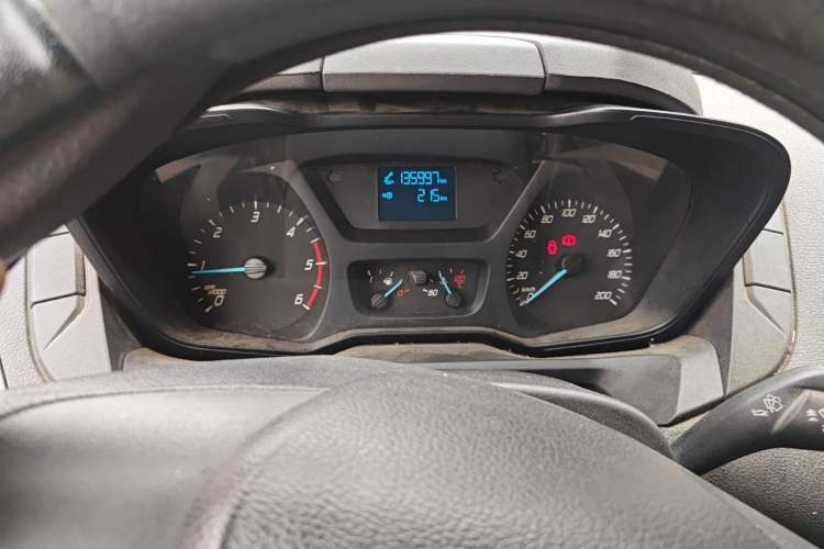 Used Ford Transit 2019 2.0T Diesel Multi-Purpose Commercial Vehicle Short Wheelbase Low Roof 6-Seater China VI Standard Instrument Cluster