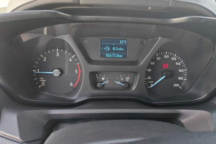 Used Ford Transit 2019 2.0T Diesel Multi-Purpose Commercial Vehicle Mid-Drive Mid-Roof 6-Seater China VI Standard Instrument Cluster